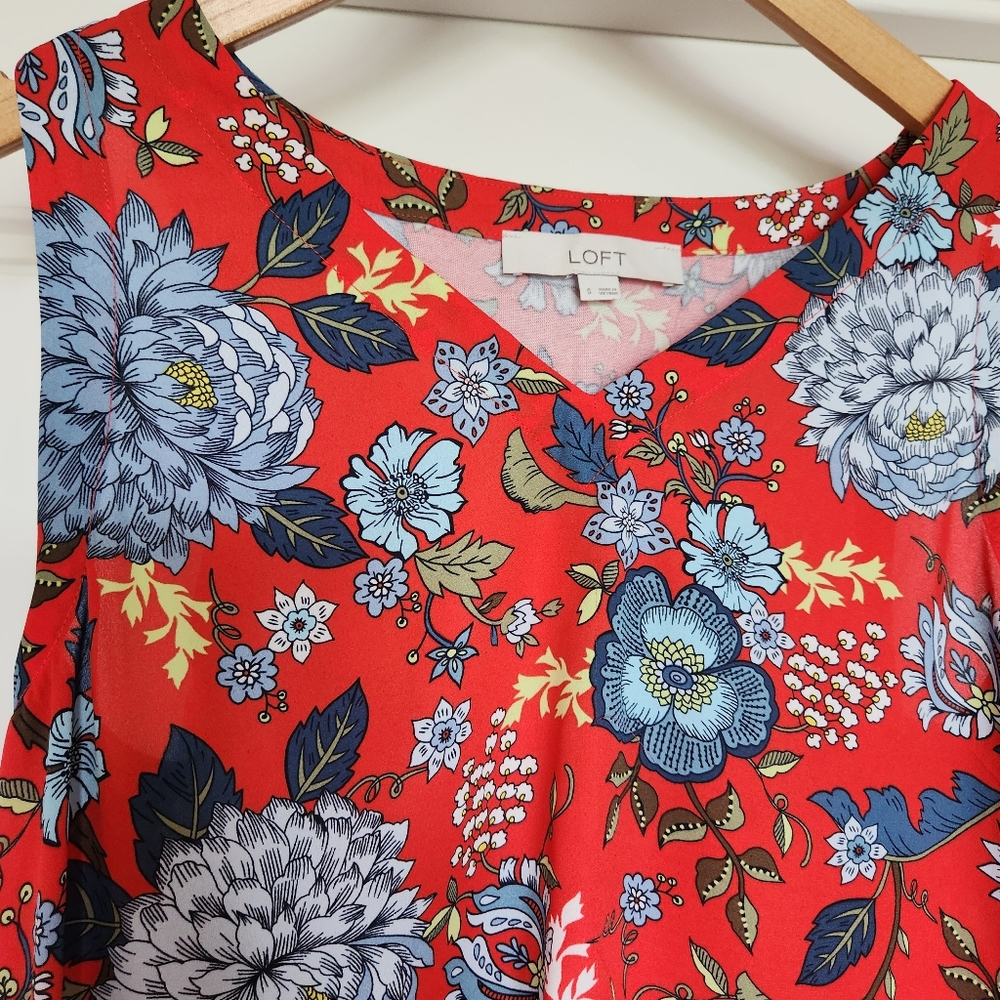 LOFT - Red Floral Sleeveless V Neck Top - Small - Picture 5 of 5